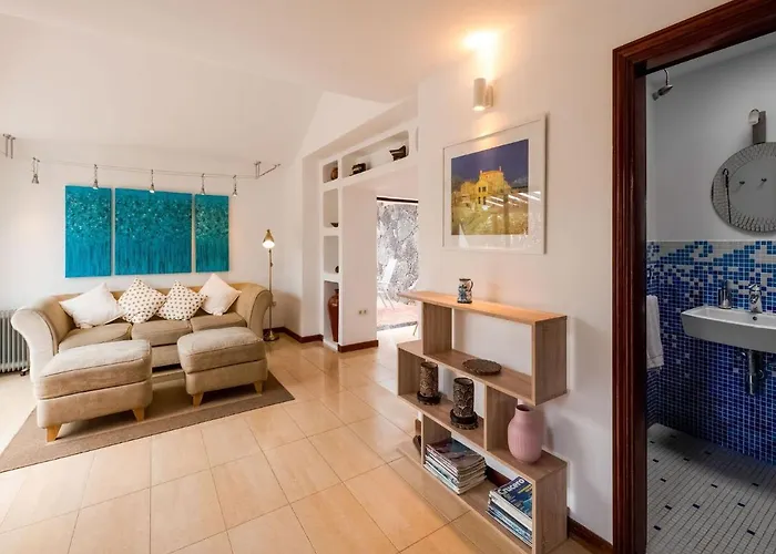 Belvilla By Oyo Aloe Villa