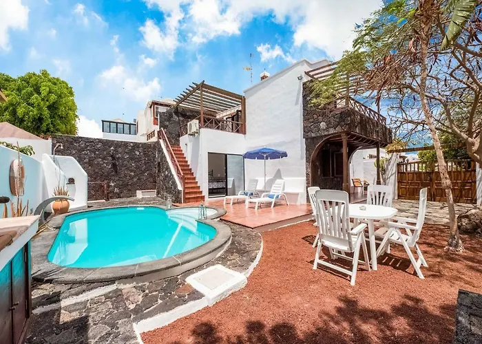 Villa Aloe With Pool In Puerto del Carmen (Lanzarote)