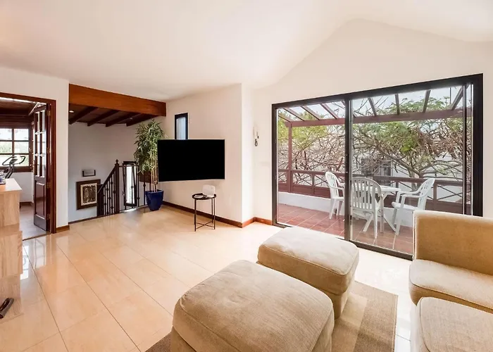 Aloe With Pool In Villa